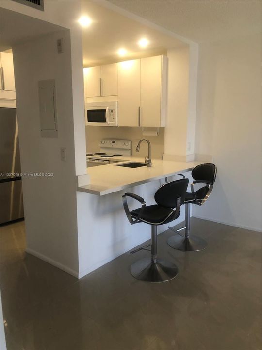 最近租的: $1,850 (1 贝兹, 1 浴室, 740 平方英尺)