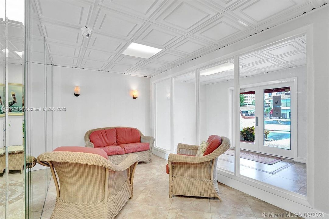 最近租的: $1,850 (1 贝兹, 1 浴室, 740 平方英尺)