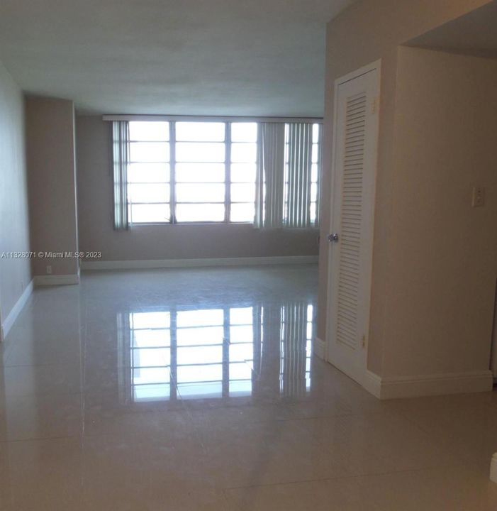 En Venta: $279,900 (0 camas, 1 baños, 682 Pies cuadrados)
