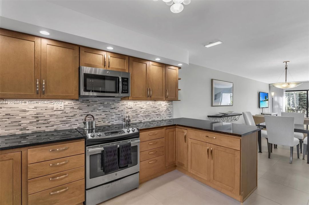 Recently Sold: $769,000 (2 beds, 2 baths, 1344 Square Feet)