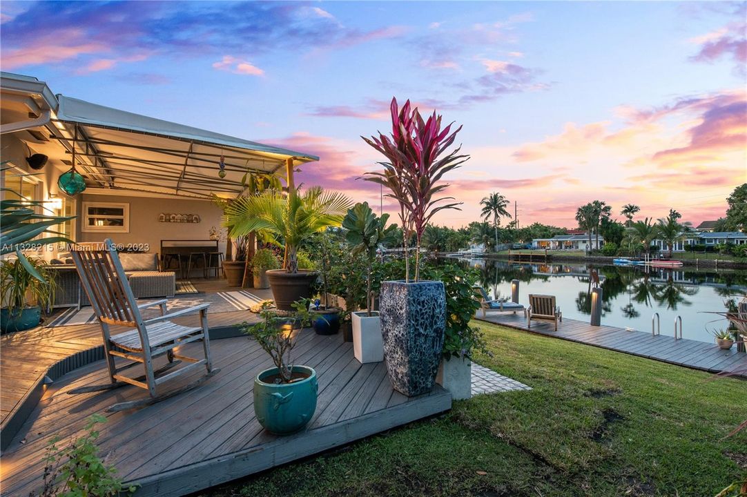 En Venta: $1,195,000 (3 camas, 3 baños, 1976 Pies cuadrados)