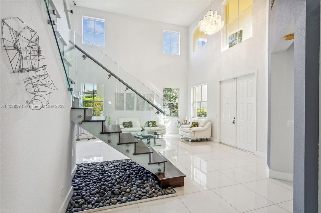 Vendido Recientemente: $1,240,000 (6 camas, 4 baños, 3205 Pies cuadrados)