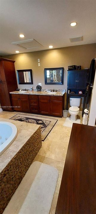 double white porcelain sink, granite vanity