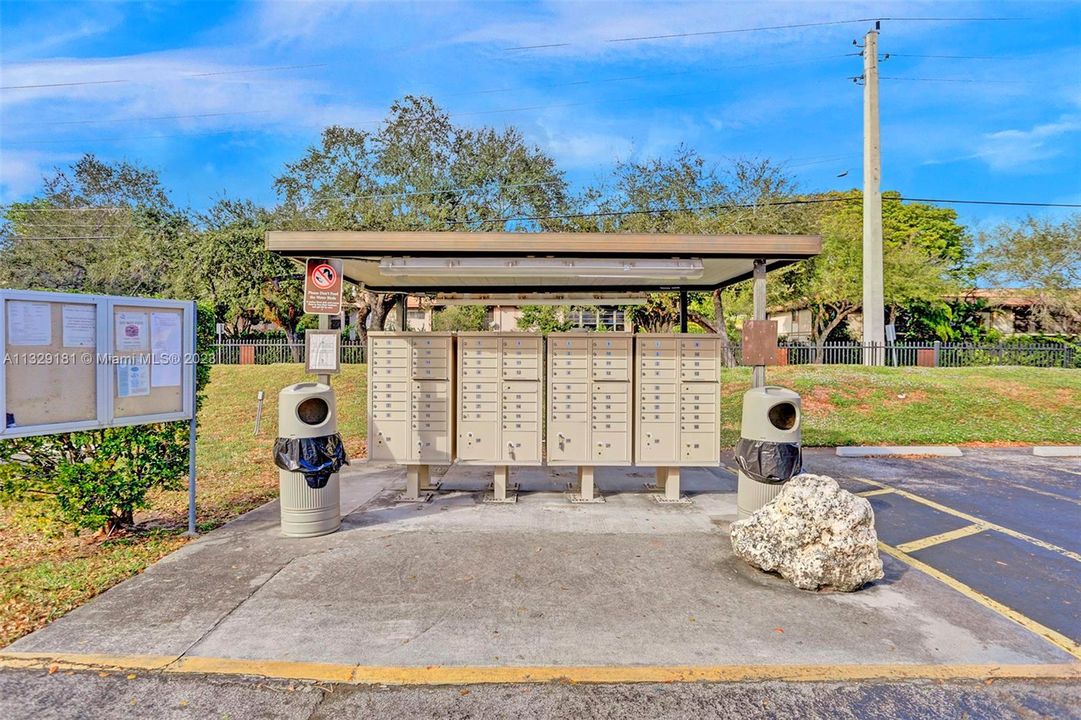 Vendido Recientemente: $239,000 (2 camas, 2 baños, 1400 Pies cuadrados)