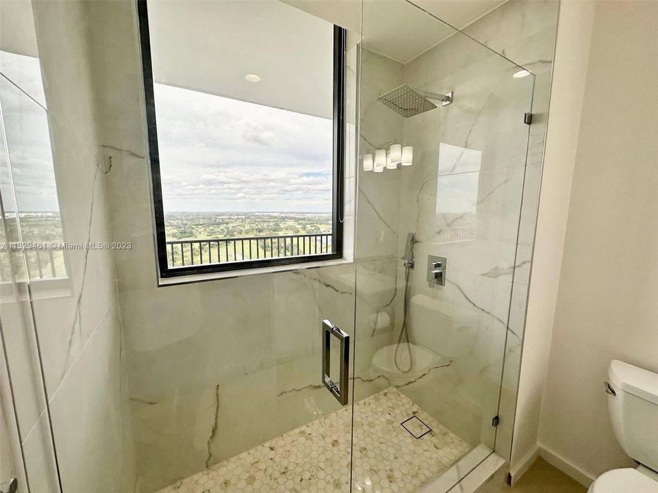 Recientemente alquilado: $4,200 (3 camas, 2 baños, 1557 Pies cuadrados)