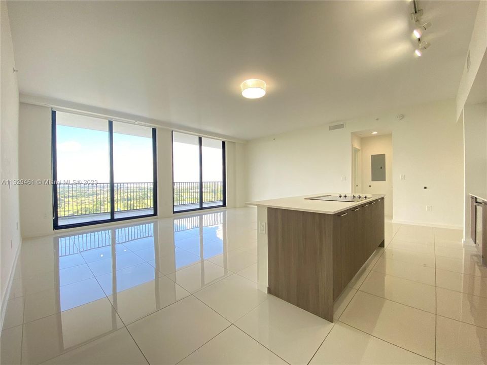 Recientemente alquilado: $4,200 (3 camas, 2 baños, 1557 Pies cuadrados)