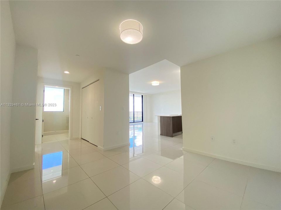 Recientemente alquilado: $4,200 (3 camas, 2 baños, 1557 Pies cuadrados)