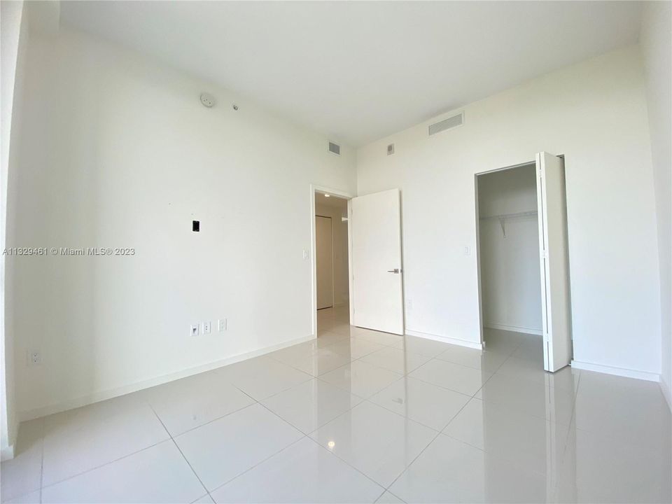 Recientemente alquilado: $4,200 (3 camas, 2 baños, 1557 Pies cuadrados)