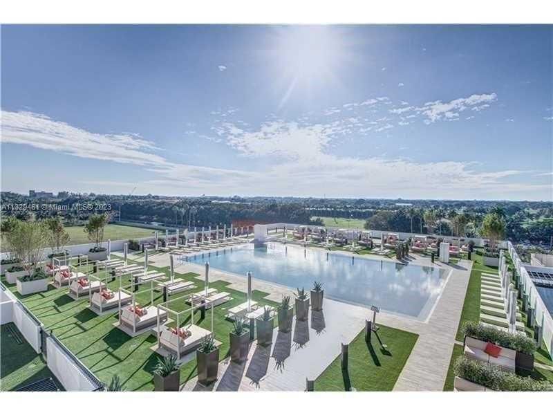 Recientemente alquilado: $4,200 (3 camas, 2 baños, 1557 Pies cuadrados)