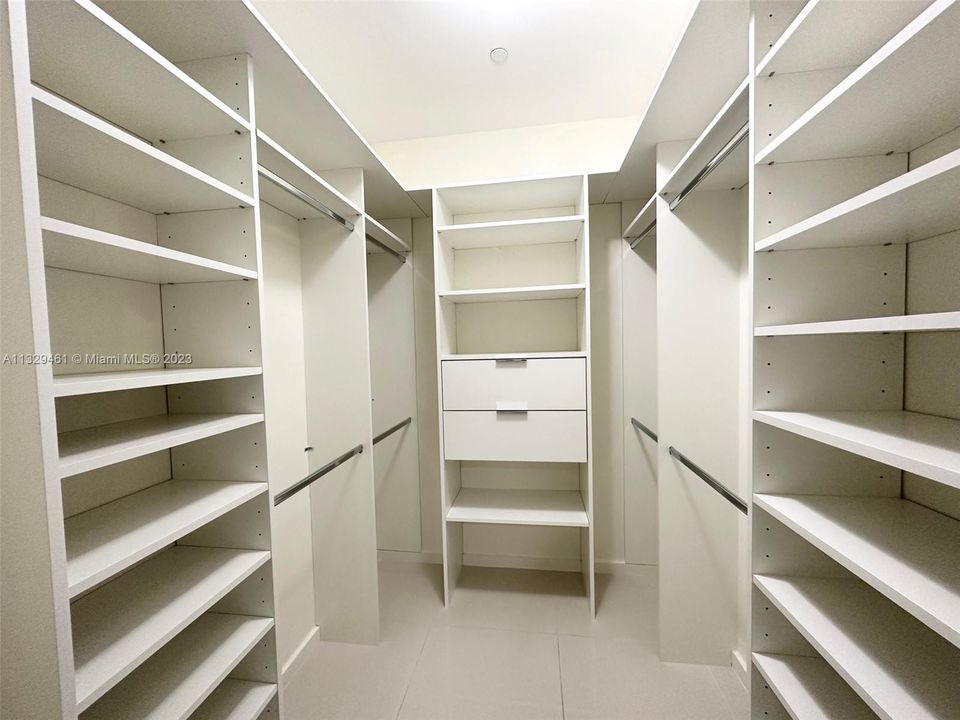 Recientemente alquilado: $4,200 (3 camas, 2 baños, 1557 Pies cuadrados)