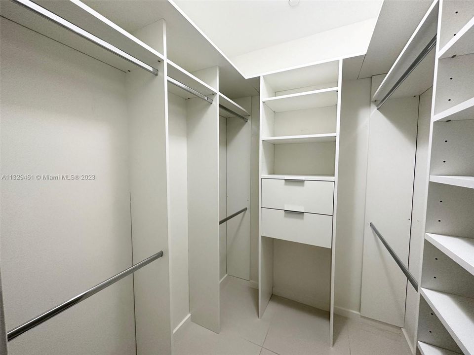 Recientemente alquilado: $4,200 (3 camas, 2 baños, 1557 Pies cuadrados)