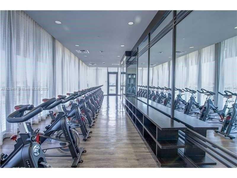 Recientemente alquilado: $4,200 (3 camas, 2 baños, 1557 Pies cuadrados)