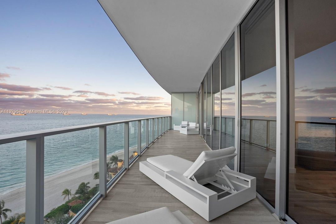 Recently Sold: $3,250,000 (2 beds, 3 baths, 1753 Square Feet)