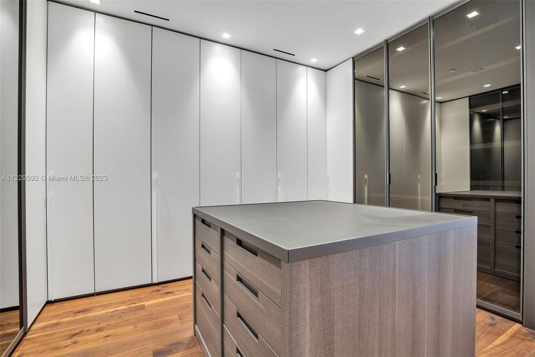 En Renta: $45,000 (3 camas, 3 baños, 2566 Pies cuadrados)