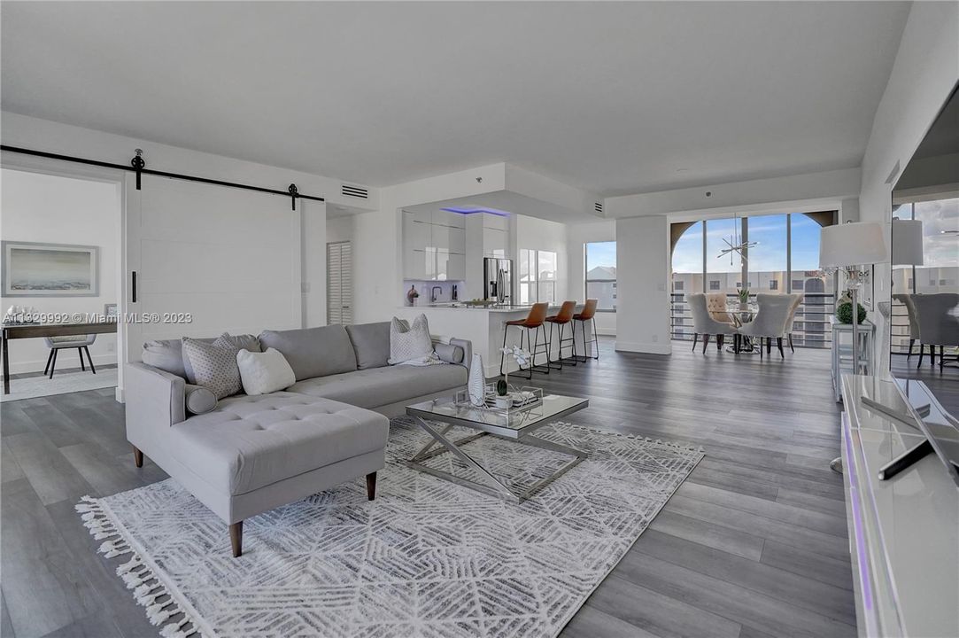 Recently Sold: $799,000 (3 beds, 2 baths, 1823 Square Feet)