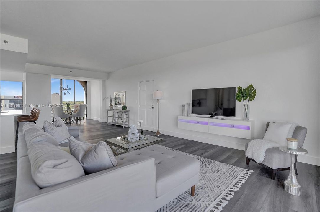 Recently Sold: $799,000 (3 beds, 2 baths, 1823 Square Feet)