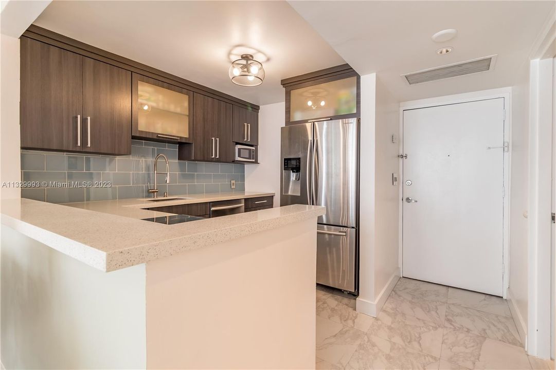 Recently Sold: $500,000 (2 beds, 2 baths, 940 Square Feet)