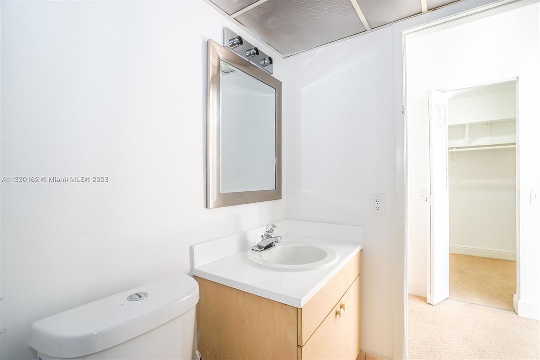 Недавно продано: $165,000 (1 спален, 1 ванн, 779 Квадратных фут)