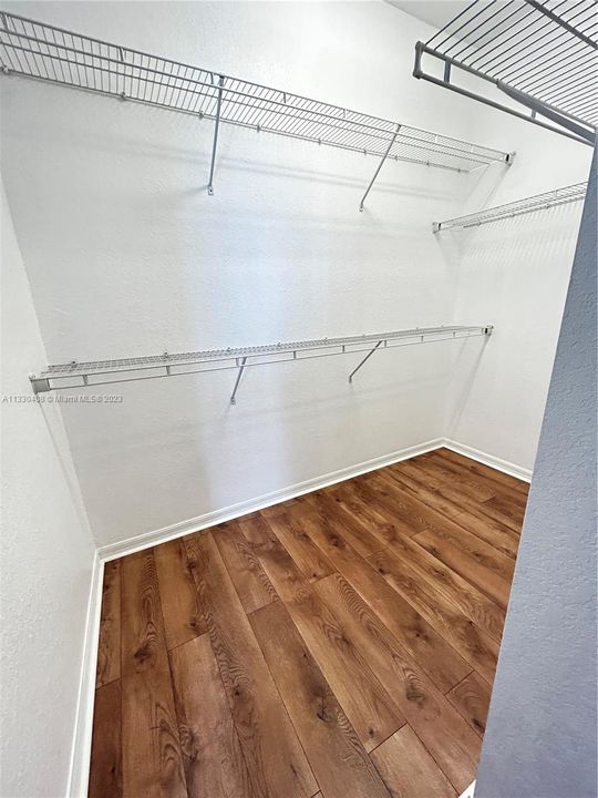 Walking closet