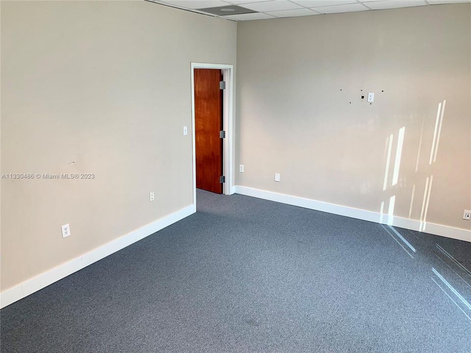 Недавно арендовано: $38 (0 спален, 0 ванн, 0 Квадратных фут)