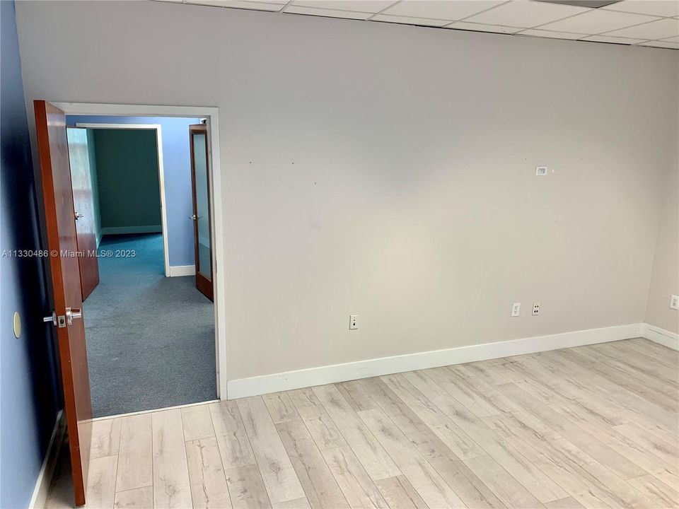 Недавно арендовано: $38 (0 спален, 0 ванн, 0 Квадратных фут)