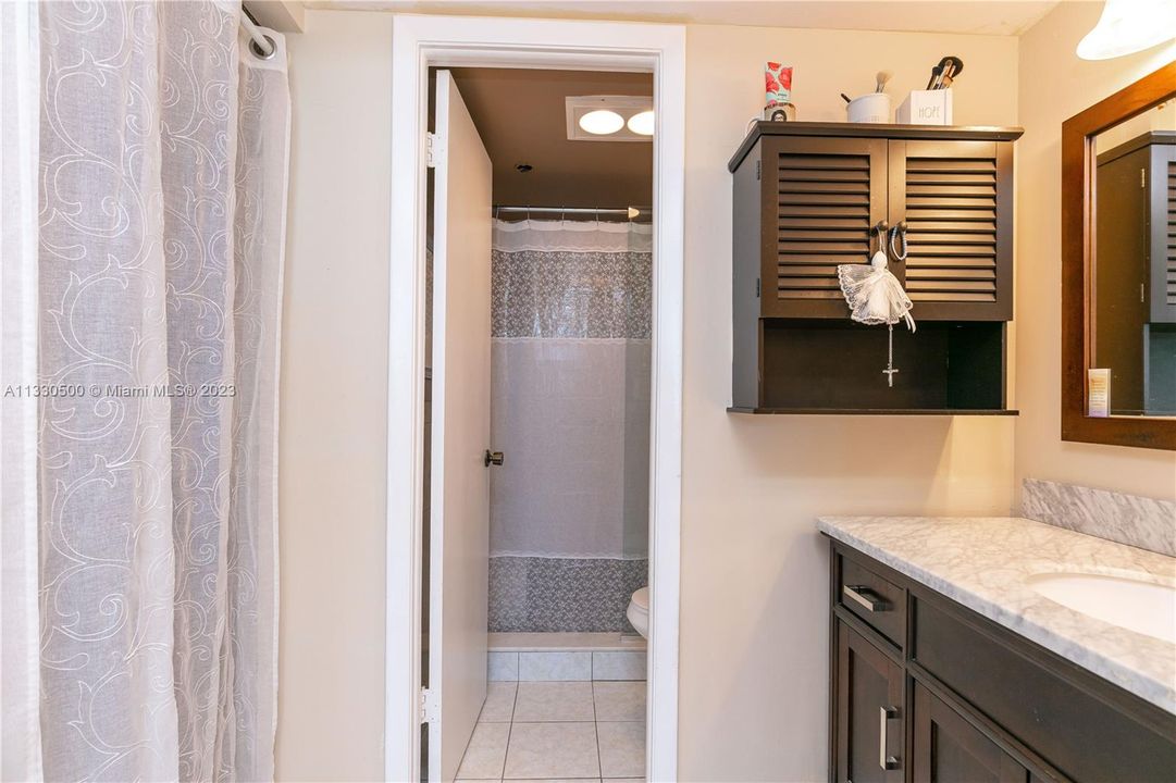 Vendido Recientemente: $219,921 (2 camas, 2 baños, 1120 Pies cuadrados)