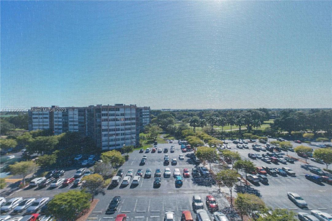 Vendido Recientemente: $219,921 (2 camas, 2 baños, 1120 Pies cuadrados)