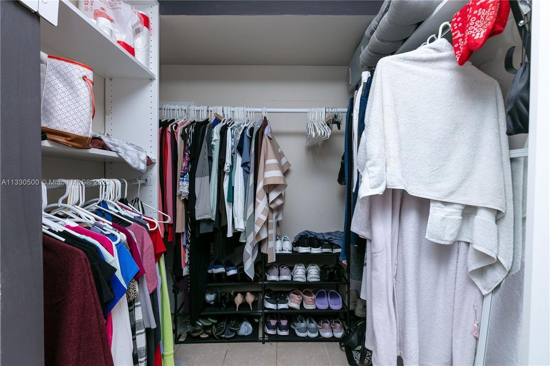 Vendido Recientemente: $219,921 (2 camas, 2 baños, 1120 Pies cuadrados)