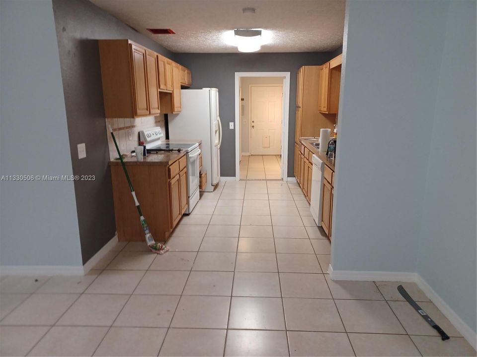 Recently Rented: $2,550 (4 beds, 2 baths, 1568 Square Feet)