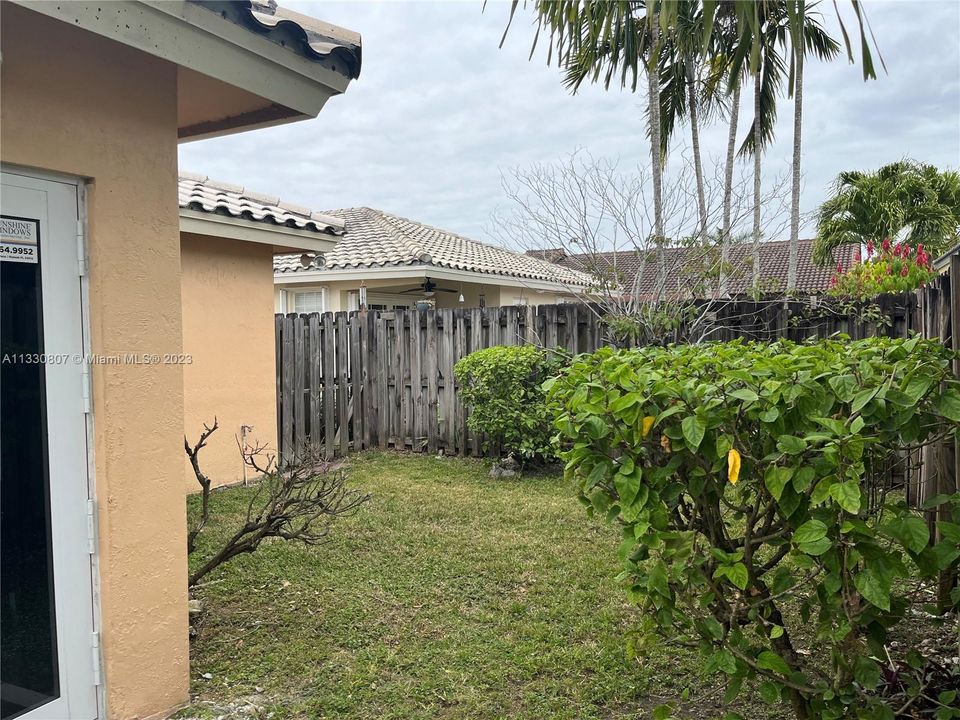 Vendido Recientemente: $490,900 (3 camas, 2 baños, 1802 Pies cuadrados)