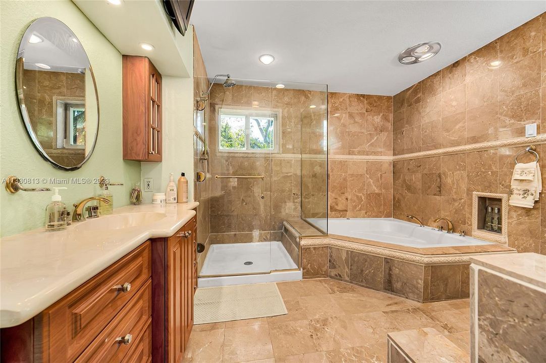 Недавно продано: $1,825,000 (5 спален, 3 ванн, 2975 Квадратных фут)