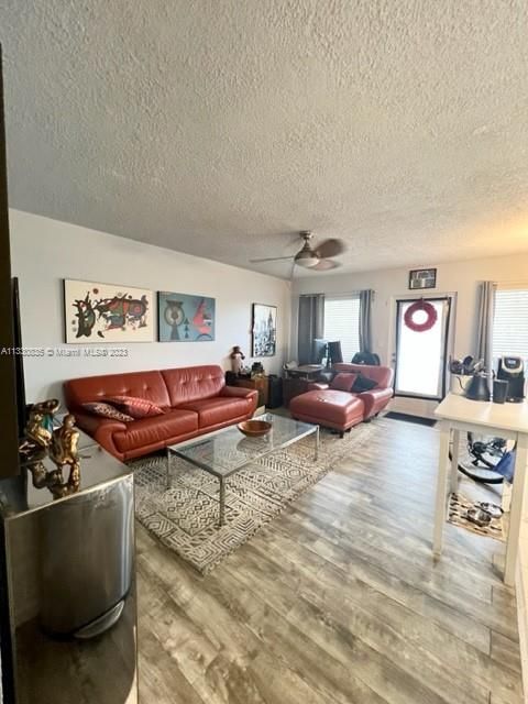 Recently Sold: $129,000 (1 beds, 1 baths, 580 Square Feet)