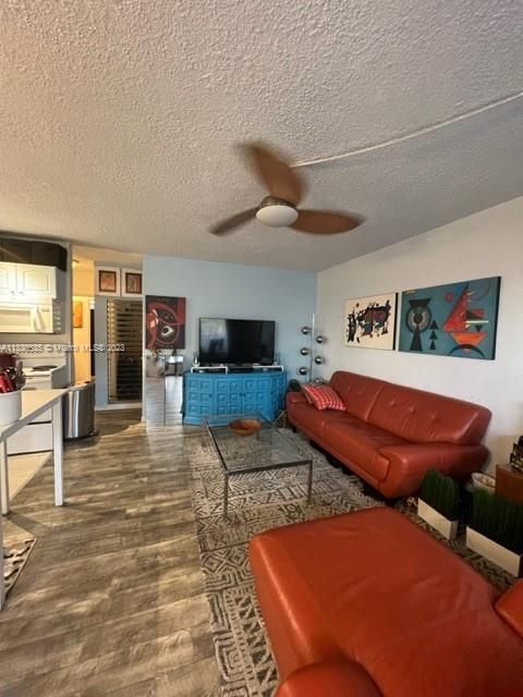 Recently Sold: $129,000 (1 beds, 1 baths, 580 Square Feet)