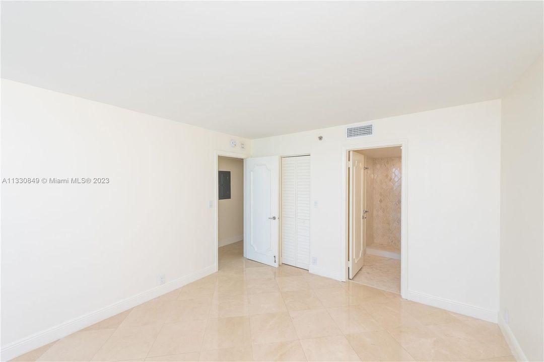 Recently Sold: $1,199,000 (2 beds, 2 baths, 1180 Square Feet)