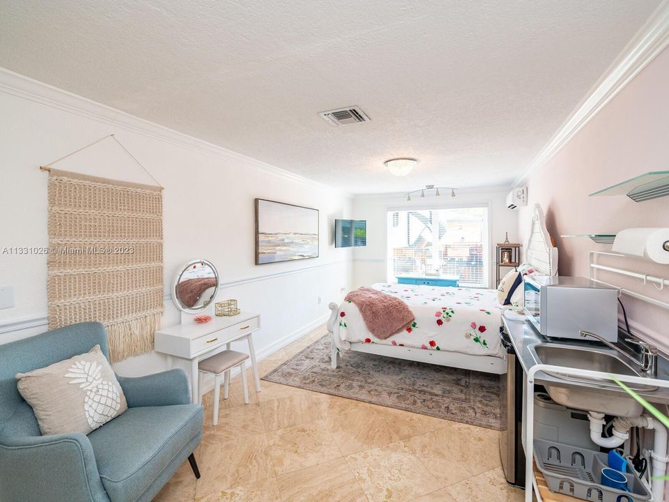 Recently Rented: $8,750 (4 beds, 5 baths, 2544 Square Feet)