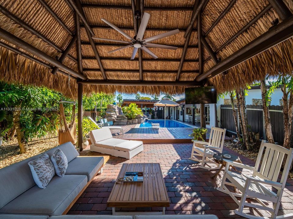 Recently Rented: $8,750 (4 beds, 5 baths, 2544 Square Feet)