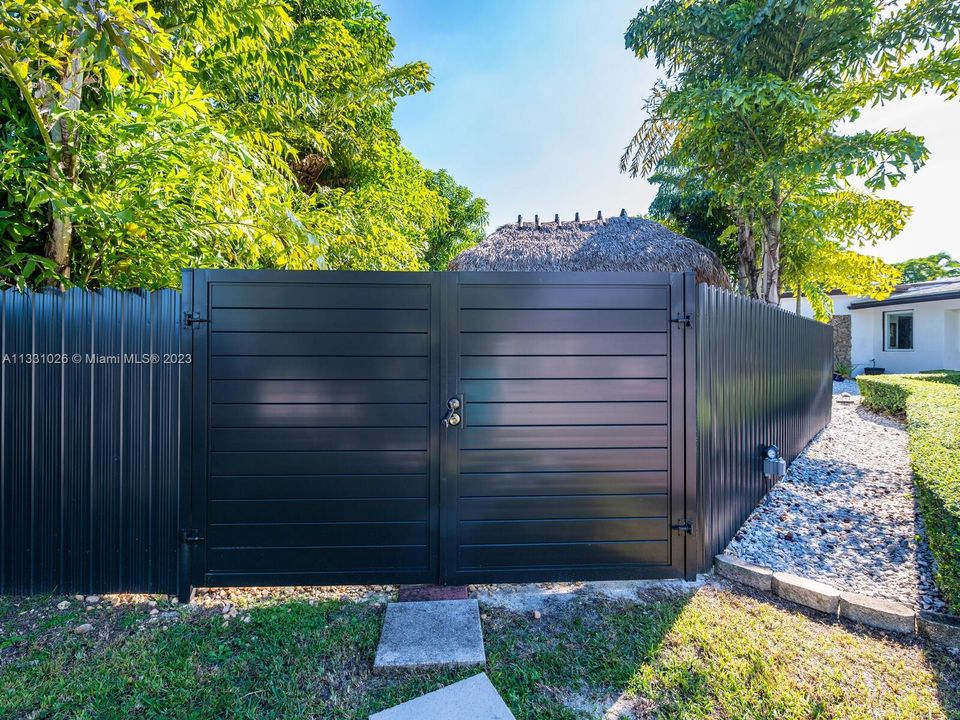 Recently Rented: $8,750 (4 beds, 5 baths, 2544 Square Feet)