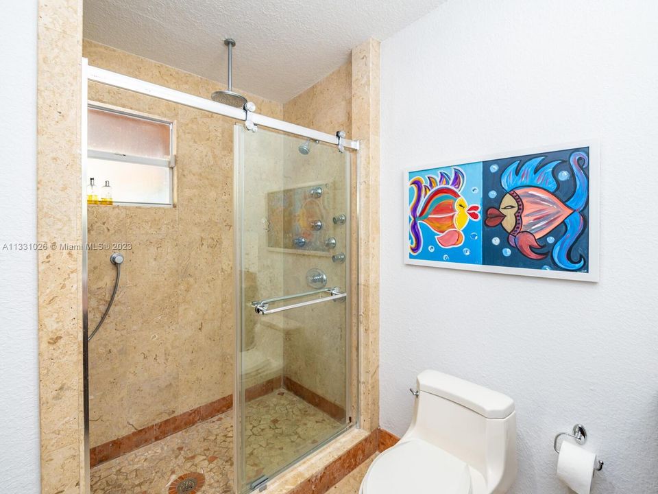 Recently Rented: $8,750 (4 beds, 5 baths, 2544 Square Feet)