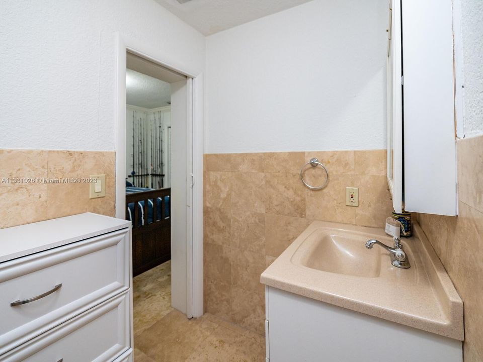 Recently Rented: $8,750 (4 beds, 5 baths, 2544 Square Feet)