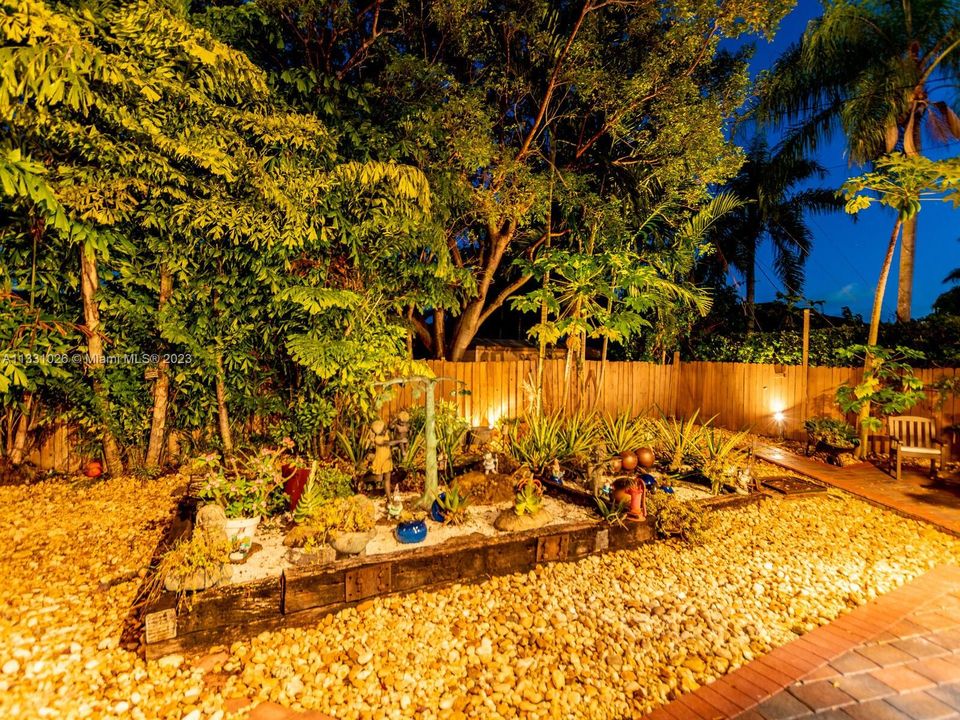 Recently Rented: $8,750 (4 beds, 5 baths, 2544 Square Feet)