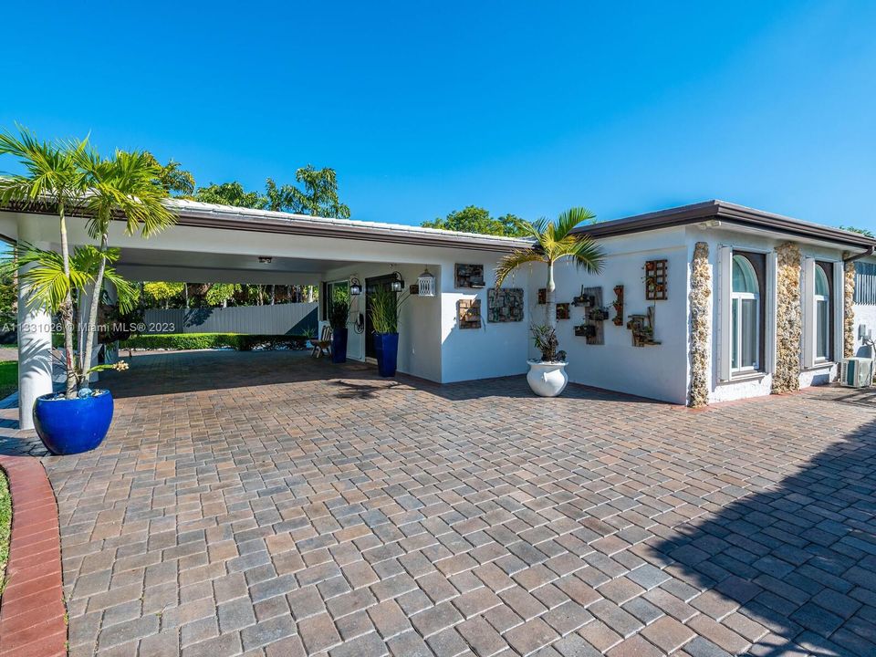 Recently Rented: $8,750 (4 beds, 5 baths, 2544 Square Feet)
