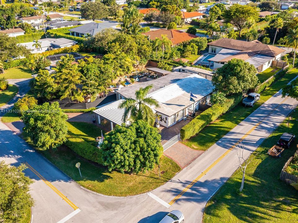 Recently Rented: $8,750 (4 beds, 5 baths, 2544 Square Feet)