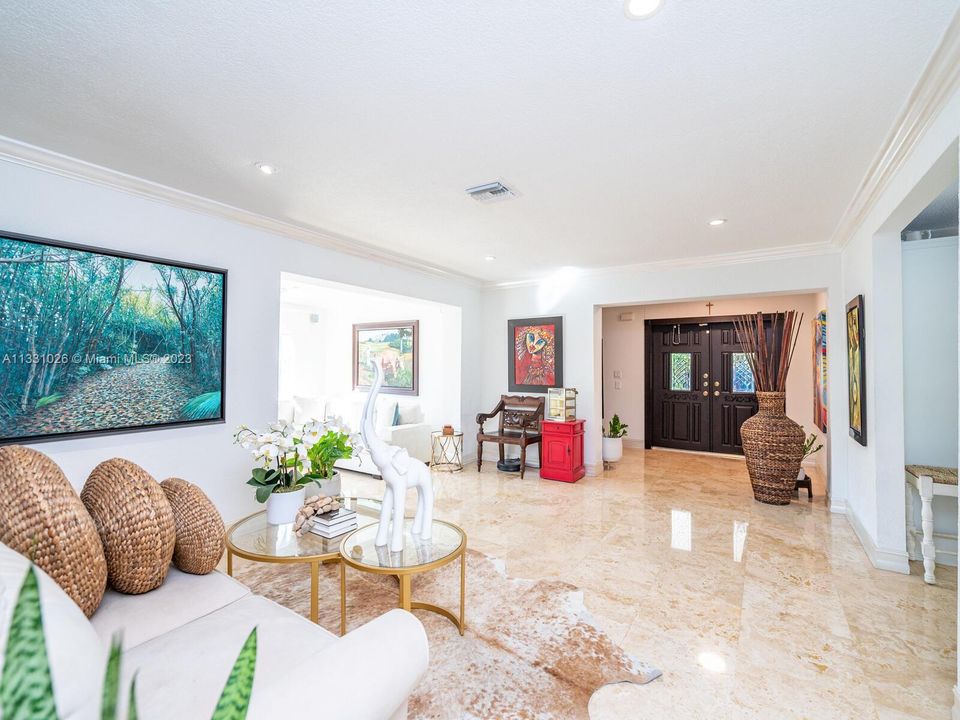 Recently Rented: $8,750 (4 beds, 5 baths, 2544 Square Feet)