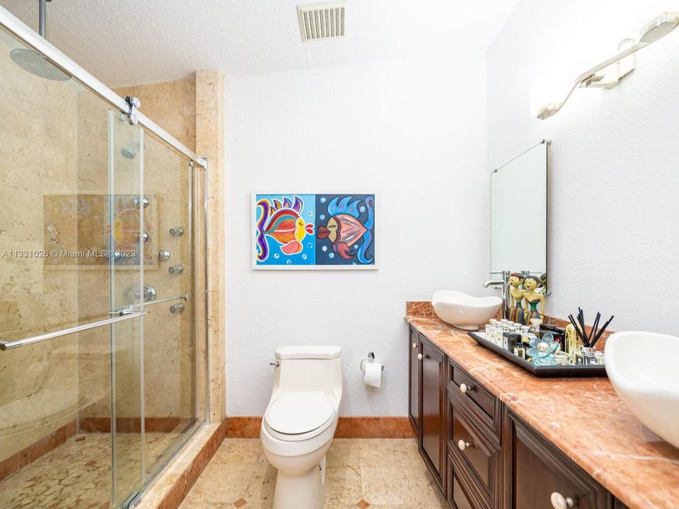 Recently Rented: $8,750 (4 beds, 5 baths, 2544 Square Feet)