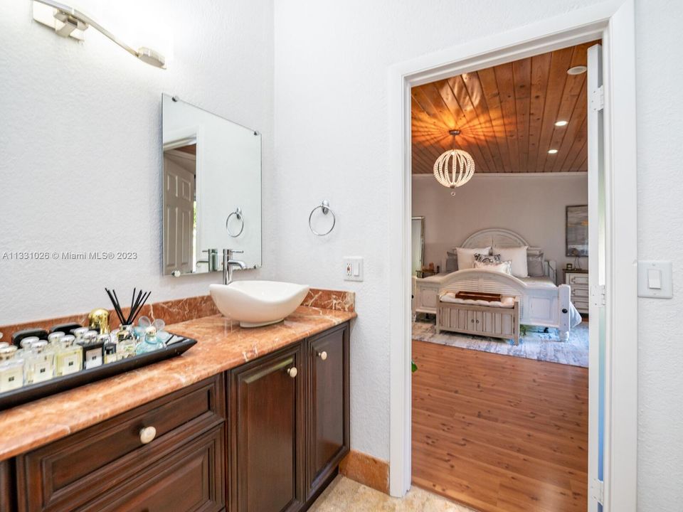 Recently Rented: $8,750 (4 beds, 5 baths, 2544 Square Feet)