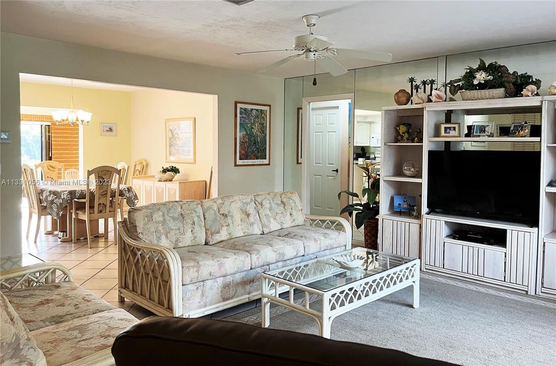 Recently Sold: $639,000 (3 beds, 2 baths, 1654 Square Feet)
