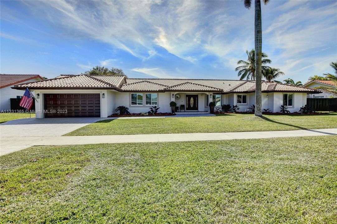 Recently Sold: $1,350,000 (6 beds, 4 baths, 3853 Square Feet)