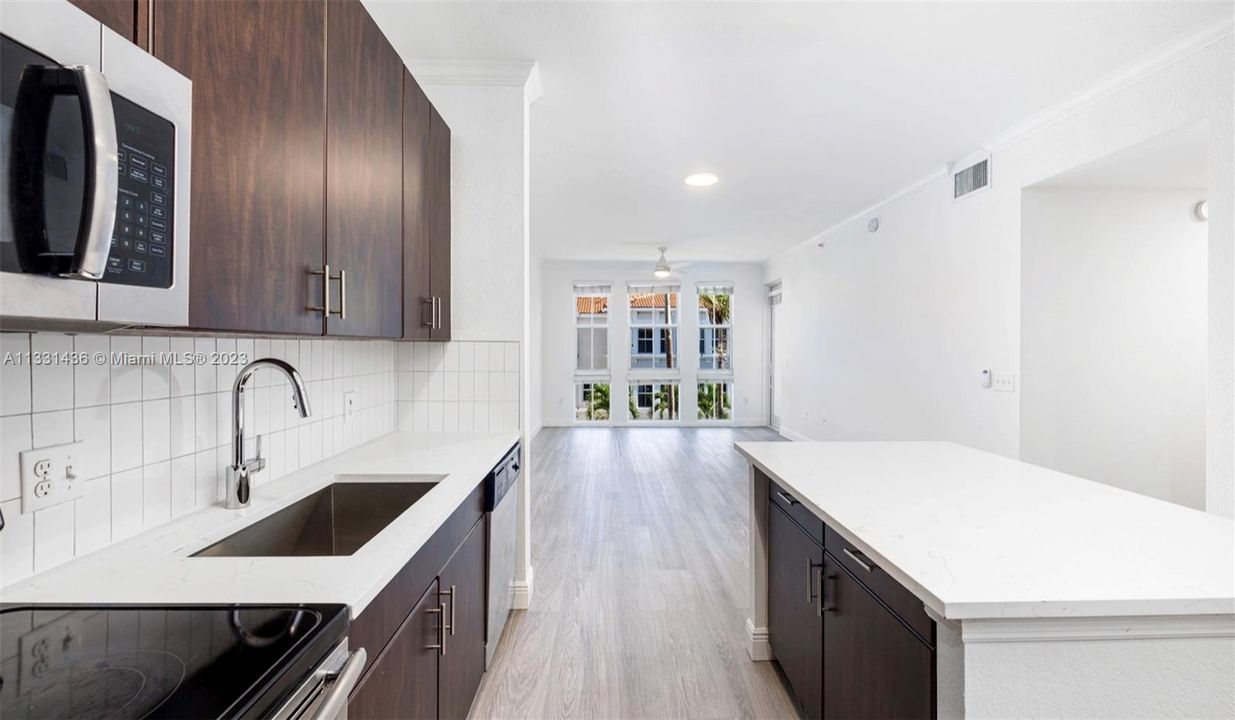 最近租的: $2,426 (2 贝兹, 2 浴室, 1059 平方英尺)