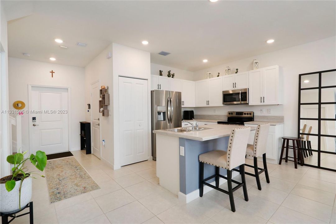 Recently Sold: $529,000 (3 beds, 2 baths, 1478 Square Feet)