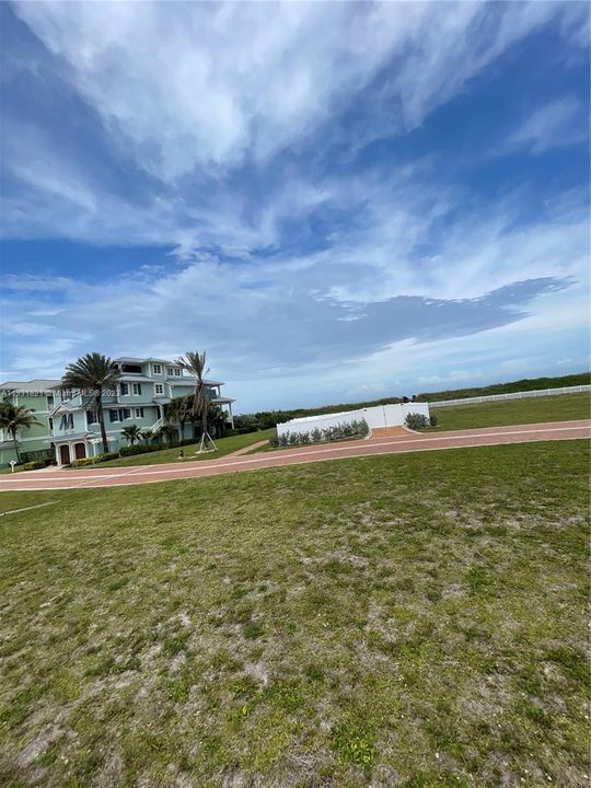 最近售出: $365,000 (0.12 acres)